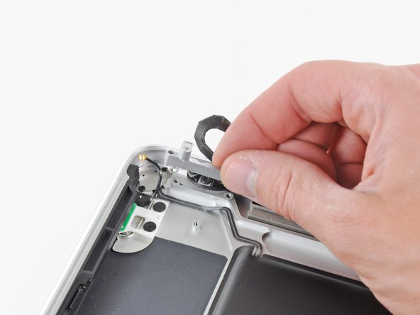 MacBook Pro 17" Unibody Upper Case Replacement: crwdns2935265:042crwdnd2935265:02crwdnd2935265:02crwdne2935265:0