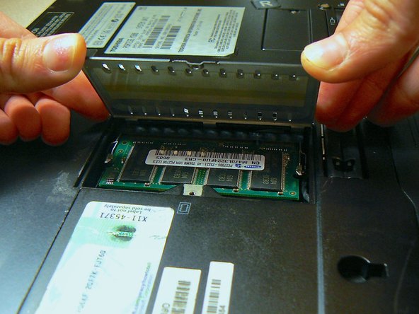 Toshiba Portege M300 RAM Replacement, RAM: crwdns2935265:04crwdnd2935265:03crwdnd2935265:03crwdne2935265:0