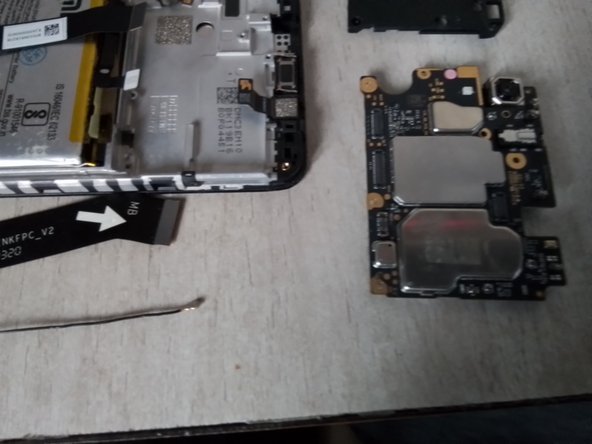 Xiaomi Redmi 7A Teardown, Remove the Main board: crwdns2935265:08crwdnd2935265:03crwdnd2935265:03crwdne2935265:0