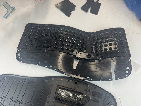 Microsoft LXM-00001 Internal Rubber Membrane: step 5, image 2 of 2