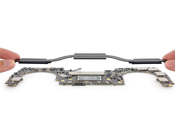 MacBook Pro 13" Touch Bar Teardown: crwdns2935265:08crwdnd2935265:02crwdnd2935265:02crwdne2935265:0