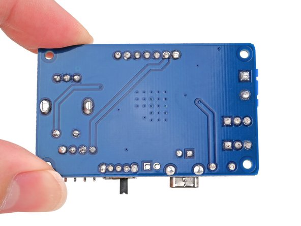 Mini Digital Oscilloscope DIY Soldering Kit Assembly, Clean the board: stap 0, afbeelding 2 van 2