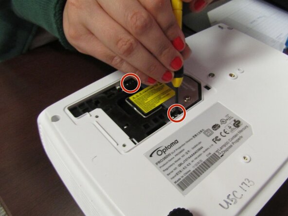 Optoma PRO360W Bulb Replacement: crwdns2935265:03crwdnd2935265:01crwdnd2935265:01crwdne2935265:0