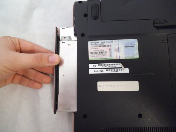 Sony Vaio VPCW21FX Disc Drive Replacement: crwdns2935265:05crwdnd2935265:02crwdnd2935265:03crwdne2935265:0