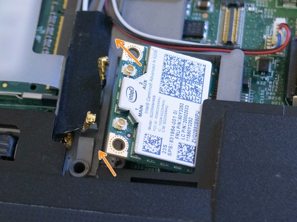 Lenovo ThinkPad T530 WAN Card Replacement, Removing the WAN Card: crwdns2935265:016crwdnd2935265:02crwdnd2935265:03crwdne2935265:0