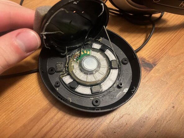 Sennheiser HD205 Drivers Replacement: crwdns2935265:03crwdnd2935265:02crwdnd2935265:02crwdne2935265:0