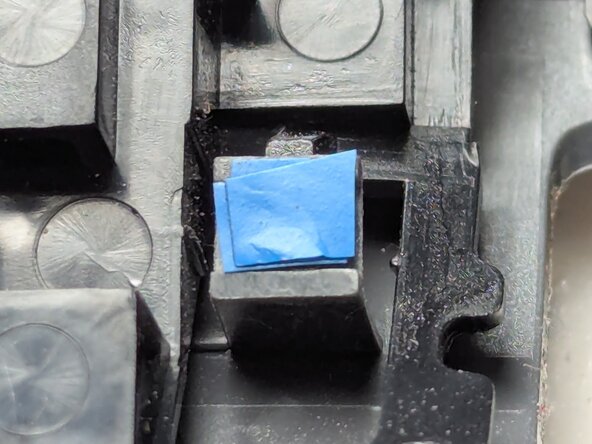 Logitech M705 Button Failure Fix, Use of insulation tape to resolve problem: crwdns2935265:02crwdnd2935265:01crwdnd2935265:01crwdne2935265:0