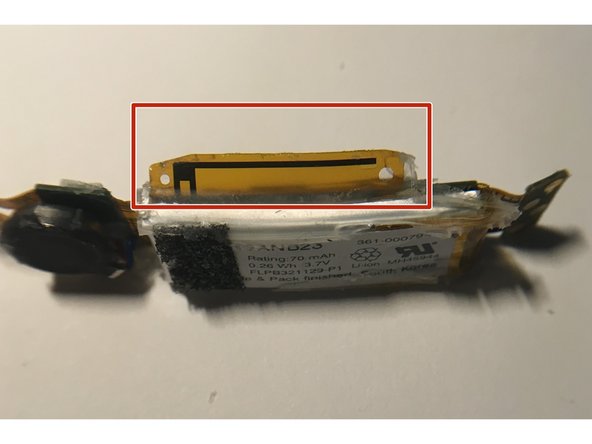Garmin Vivosmart Teardown, Remove the PCB Assembly: crwdns2935265:04crwdnd2935265:02crwdnd2935265:03crwdne2935265:0