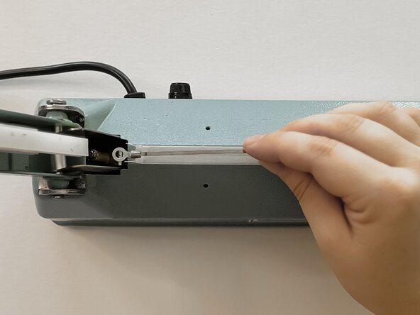 FS-200 Impulse Heat Sealer Heating Element Replacement: crwdns2935265:06crwdnd2935265:02crwdnd2935265:03crwdne2935265:0