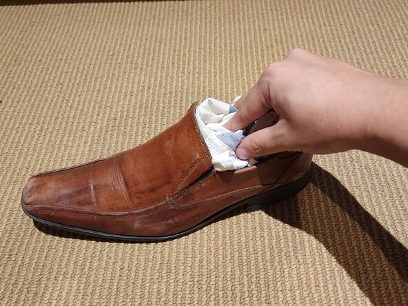 Removing Leather Shoe Creases with a Blow Dryer: step 2, image 2 of 2