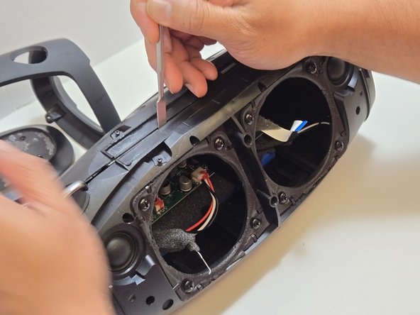 W-King X10 Tweeter Replacement: crwdns2935265:013crwdnd2935265:03crwdnd2935265:03crwdne2935265:0