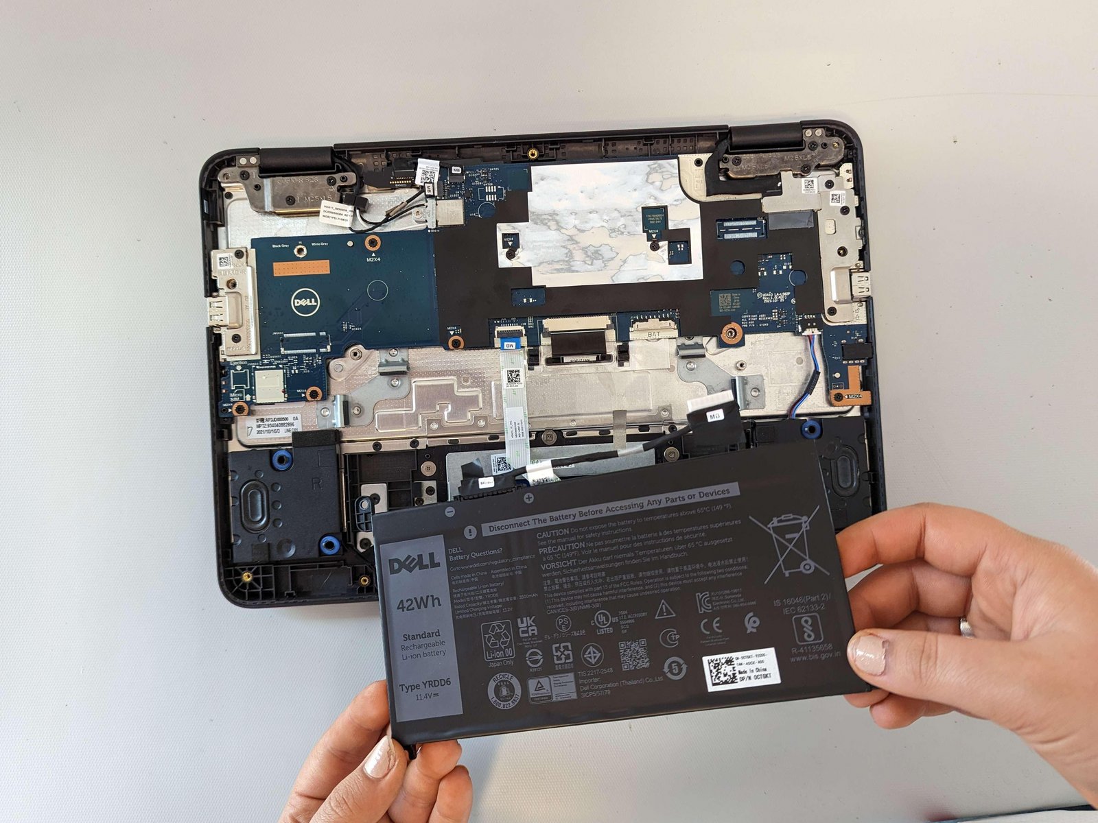 Dell YRDD6 Laptop Battery
