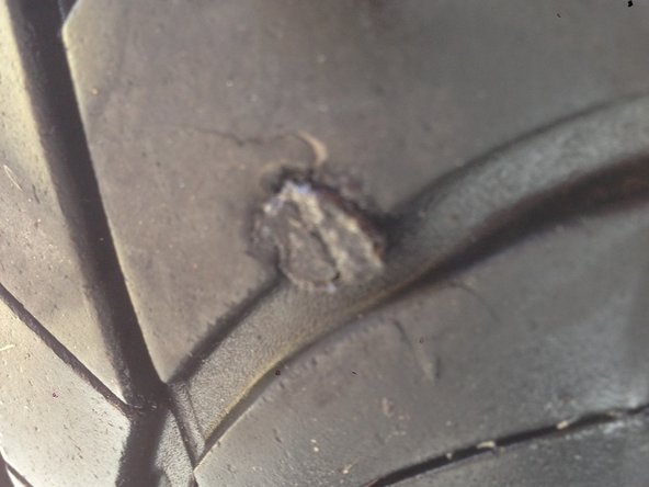 How to Plug a Tire: crwdns2935265:05crwdnd2935265:02crwdnd2935265:03crwdne2935265:0