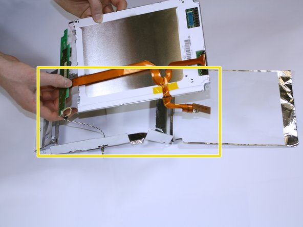 Apple Powerbook 5300 Display Replacement: passo 13, immagine 3 di 3