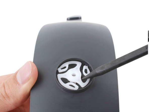 HTC Vive XR Elite Headstraps Replacement, Remove the adjustment dial sprocket: crwdns2935265:036crwdnd2935265:02crwdnd2935265:03crwdne2935265:0