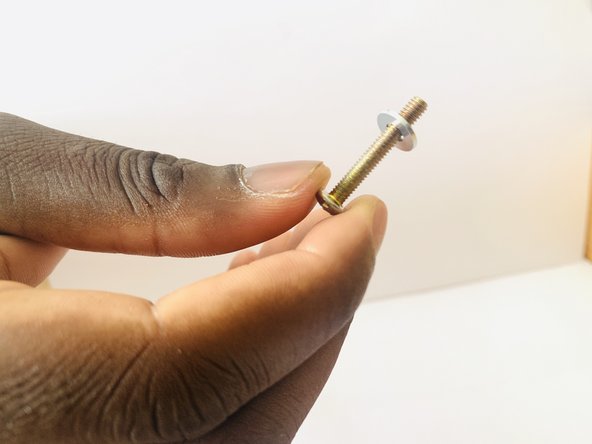 How to Fix a Loose Cabinet Knob: crwdns2935265:06crwdnd2935265:02crwdnd2935265:02crwdne2935265:0