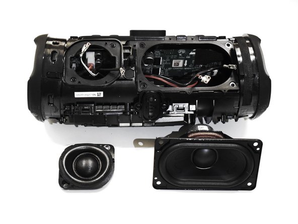 JBL Charge 5 Motherboard Replacement: crwdns2935265:018crwdnd2935265:02crwdnd2935265:02crwdne2935265:0