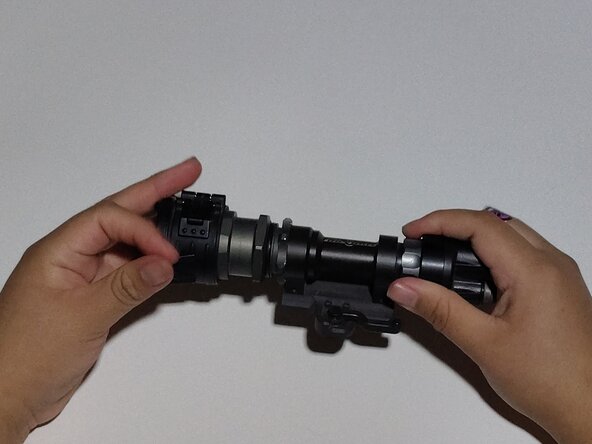 Surefire M951 Lightbulb Replacement: step 6, image 2 of 3