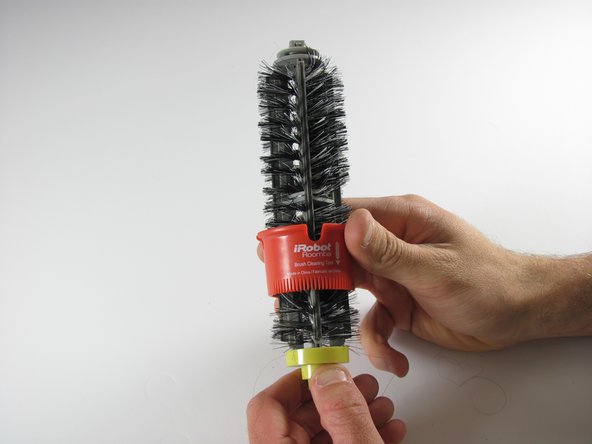 How to remove and clean iRobot Roomba 655 Pet Series brushes, Cleaning the Bristle Brush: crwdns2935265:03crwdnd2935265:03crwdnd2935265:03crwdne2935265:0