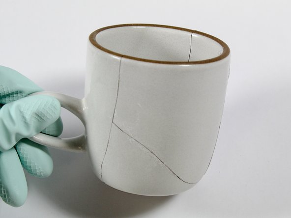 How to Repair a Ceramic Mug: crwdns2935265:05crwdnd2935265:02crwdnd2935265:02crwdne2935265:0