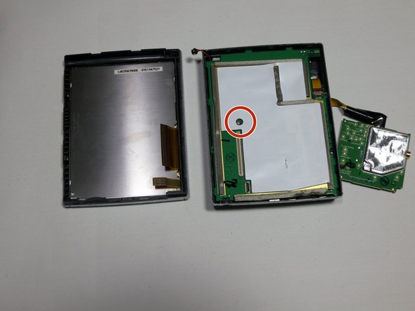 Disassembling Garmin Nuvi 370 Into Core Components: crwdns2935265:06crwdnd2935265:02crwdnd2935265:02crwdne2935265:0