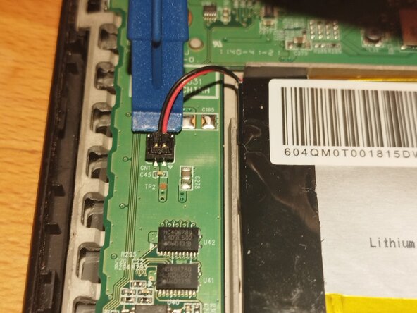 Kobo Touch (N905B) E-Reader Screen Replacement, Remove Battery cable: crwdns2935265:02crwdnd2935265:01crwdnd2935265:03crwdne2935265:0