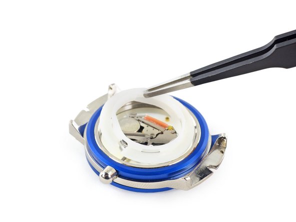 Apple Analog Watch Teardown: crwdns2935265:05crwdnd2935265:03crwdnd2935265:03crwdne2935265:0