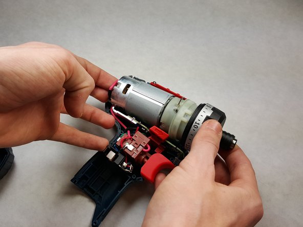 Bosch PS21 Motor Replacement: crwdns2935265:05crwdnd2935265:02crwdnd2935265:02crwdne2935265:0