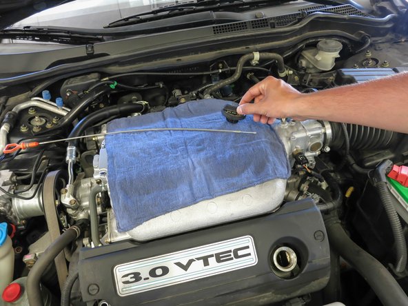 2005 Honda Accord Engine Oil Replacement, Engine Oil: crwdns2935265:05crwdnd2935265:02crwdnd2935265:02crwdne2935265:0