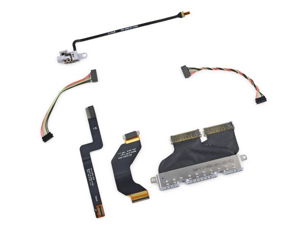 Microsoft Surface Book Teardown: crwdns2935265:013crwdnd2935265:02crwdnd2935265:02crwdne2935265:0