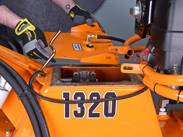 Barreto Tillers E1320HTRLR 2016 Wheel Drive Motor Replacement: crwdns2935265:015crwdnd2935265:03crwdnd2935265:03crwdne2935265:0