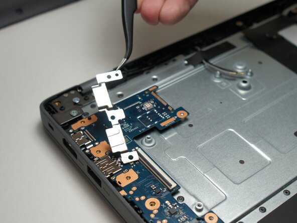 Lenovo 100e Chromebook Gen 4 Screen Replacement: step 25, image 2 of 2