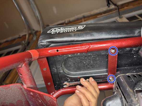 Coleman CT200U-AB Mini Bike Throttle Assembly Replacement, Throttle Assembly: crwdns2935265:01crwdnd2935265:02crwdnd2935265:03crwdne2935265:0