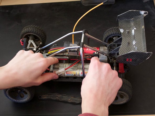 Batterieausabau: crwdns2935265:09crwdnd2935265:02crwdnd2935265:02crwdne2935265:0