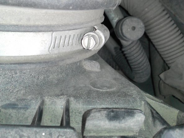 1997-2003 Pontiac Grand Prix GT Air Filter Replacement, Removing the Intake Tube Brace: crwdns2935265:03crwdnd2935265:02crwdnd2935265:02crwdne2935265:0