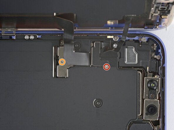 iPhone 17 Pro Battery Replacement, Remove the cover screws: crwdns2935265:019crwdnd2935265:01crwdnd2935265:01crwdne2935265:0