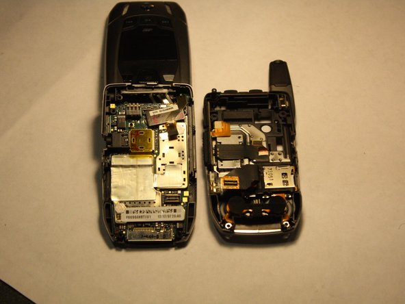 Motorola Nextel i880 Logic Board Replacement: crwdns2935265:03crwdnd2935265:01crwdnd2935265:01crwdne2935265:0