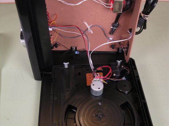 Craig CD681 Speakers Replacement: crwdns2935265:03crwdnd2935265:03crwdnd2935265:03crwdne2935265:0