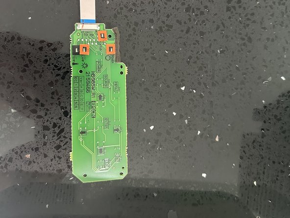 Epson EB-575 Projector Teardown, Top Case Parts: crwdns2935265:06crwdnd2935265:02crwdnd2935265:03crwdne2935265:0