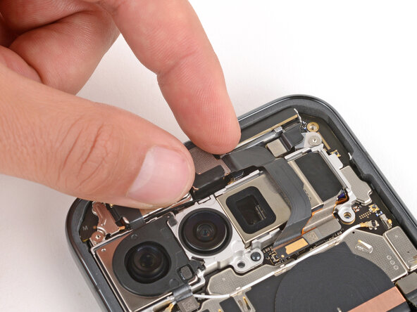 Google Pixel 10 Pro XL Front Camera Replacement, Put the front camera in its recess: 27 단계, 이미지 3개 중 2개