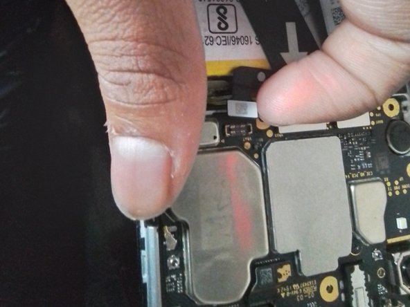 Xiaomi Redmi 7A Teardown, Disconnect the battery: crwdns2935265:04crwdnd2935265:02crwdnd2935265:02crwdne2935265:0