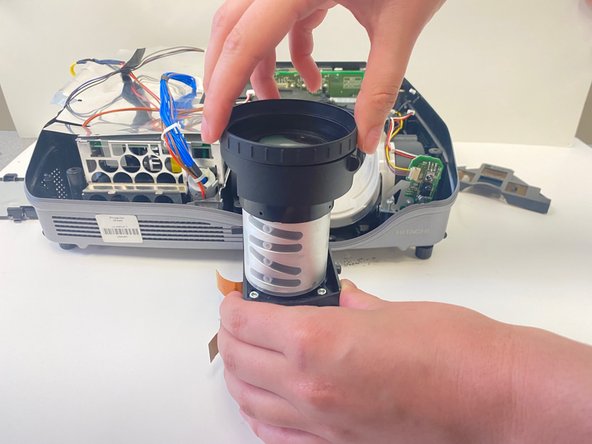 Hitachi CP-X440 Lens Replacement: crwdns2935265:011crwdnd2935265:03crwdnd2935265:03crwdne2935265:0