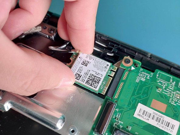 Lenovo 100e Chromebook (1st Gen) Wi-Fi/Bluetooth Card Replacement, Remove Wi-Fi Card: crwdns2935265:04crwdnd2935265:03crwdnd2935265:03crwdne2935265:0