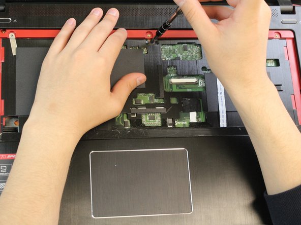 MSI GE70 2PE Apache Pro Touchpad Replacement: crwdns2935265:011crwdnd2935265:03crwdnd2935265:03crwdne2935265:0