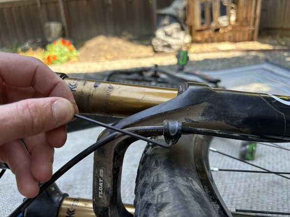 Fox32 Mountain Bike Front Air Suspension Fork Seal and Oil Replacement: étape 8, image 2 de 3