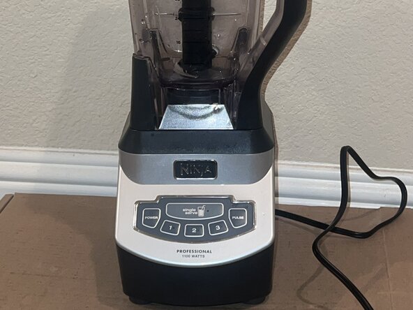 Ninja Professional Blender BL660 Drive Socket Replacement: crwdns2935265:04crwdnd2935265:02crwdnd2935265:02crwdne2935265:0