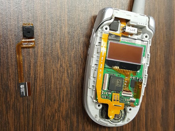 Motorola V400 Camera Replacement: crwdns2935265:05crwdnd2935265:03crwdnd2935265:03crwdne2935265:0