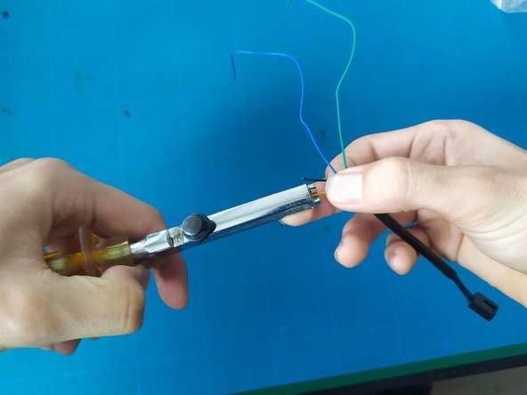 6- Montage PC Infinity, Ajout du bouton et de la LED (suite): étape 18, image 2 de 2