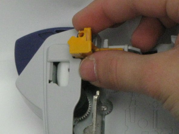 Brother PT-1010 Cutter Blade Replacement, Remove Cutter Blade: crwdns2935265:03crwdnd2935265:02crwdnd2935265:03crwdne2935265:0