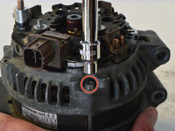 Honda CSC29 Stator Replacement, Stator: passo 9, immagine 2 di 3